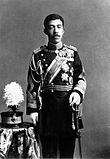 https://upload.wikimedia.org/wikipedia/commons/thumb/3/33/Emperor_Taish%C5%8D.jpg/110px-Emperor_Taish%C5%8D.jpg